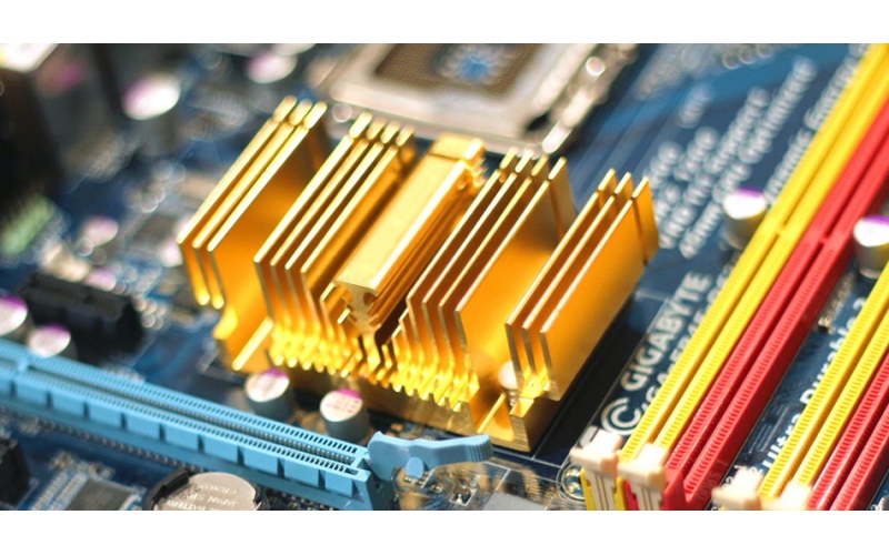 PCBA生產(chǎn)一輛車(chē)到底需要多少芯片？