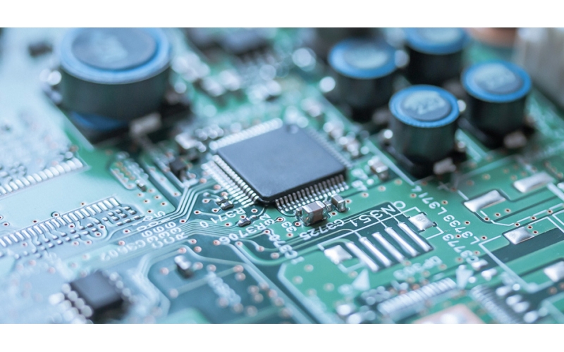 PCB布線技巧：避免信號干擾和電磁干擾的設(shè)計(jì)策略