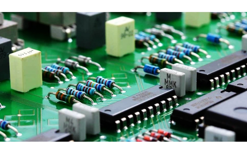 快速響應(yīng)：PCBA工廠的售后服務(wù)如何確?？蛻魸M意？